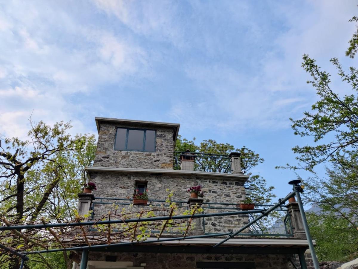La Casetta Nel Bosco - Hot Tube And Sauna Lierna Zewnętrze zdjęcie