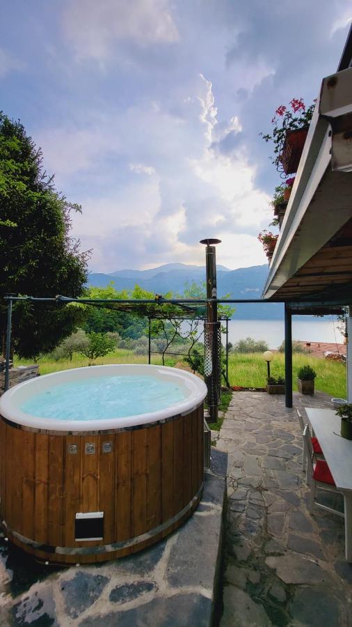 La Casetta Nel Bosco - Hot Tube And Sauna Lierna Zewnętrze zdjęcie