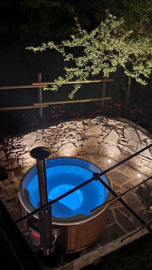 La Casetta Nel Bosco - Hot Tube And Sauna Lierna Zewnętrze zdjęcie